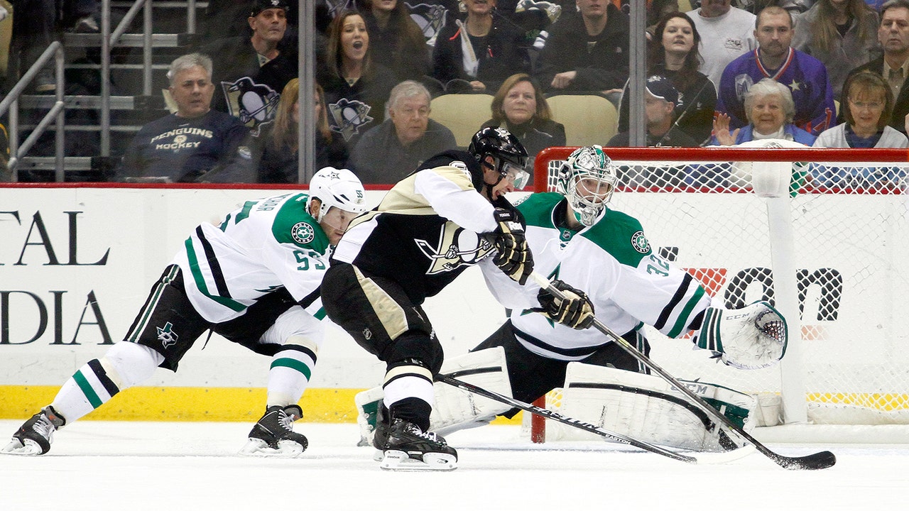 Penguins bounce back behind Crosby to top Stars